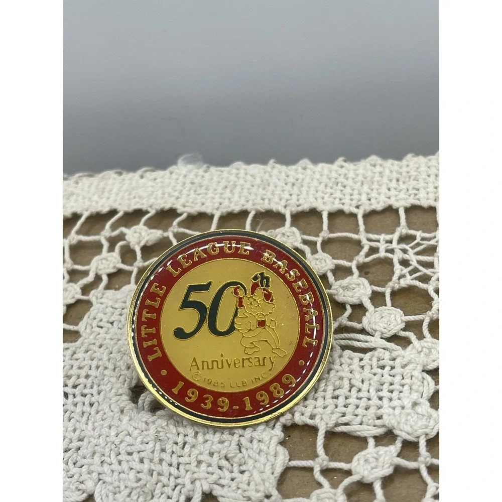 Vintage Little League Baseball 50th Anniversary 1939-1989 Lapel Hat‎ Pin